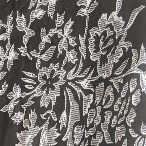 Black White Floral Dress Size Large ---- - Picture 4 of 4